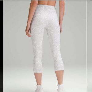 Lululemon Swift Speed High-Rise Crop 21"